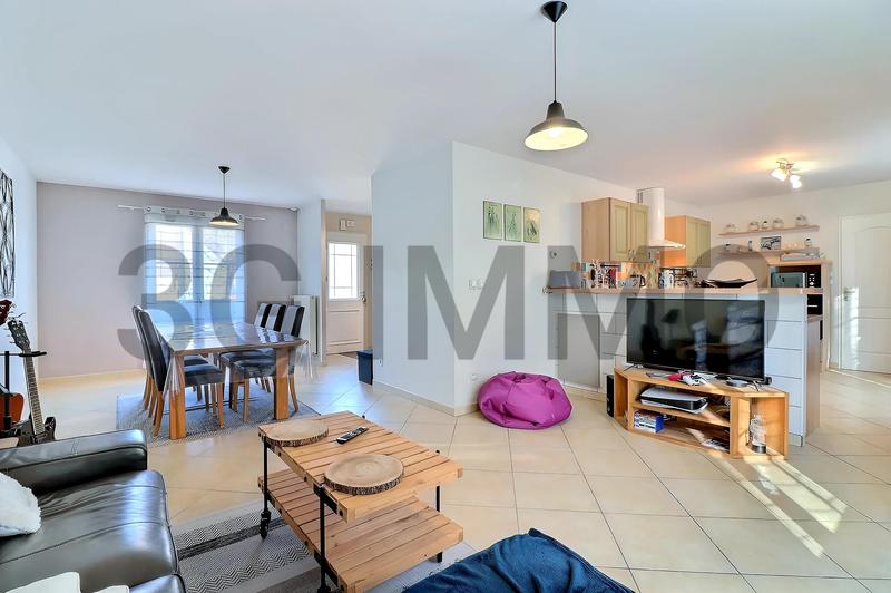 Maison jumelée - 129 m² - 7 pièces