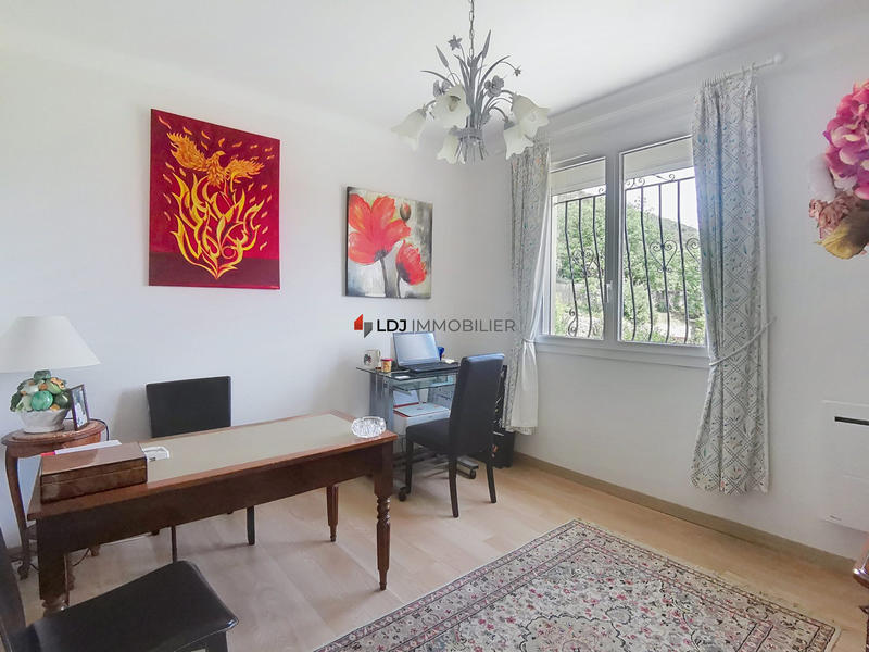 Maison traditionnelle - 248 m² - 7 pièces