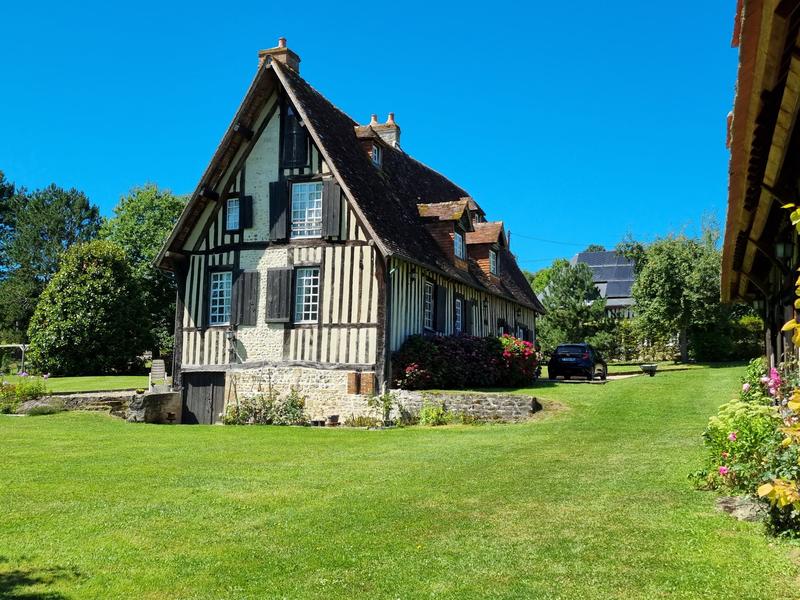 Maison ancienne - 400 m² - 13 pièces