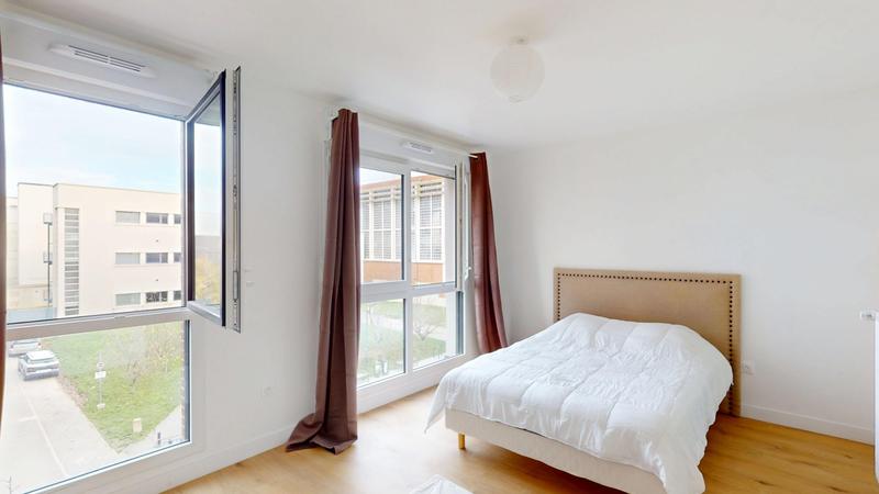 Appartement - 99 m² - 4 pièces