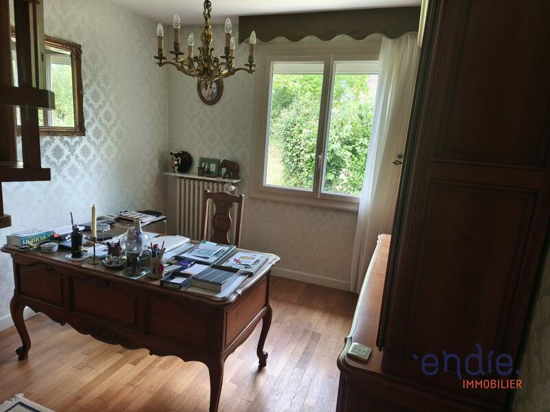 Maison - 176 m² - 9 pièces