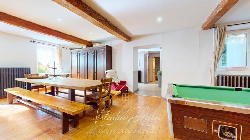 Propriété - 490 m² - 10 pièces