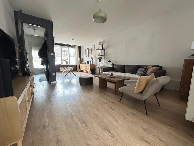 Maison - 93 m² - 4 pièces