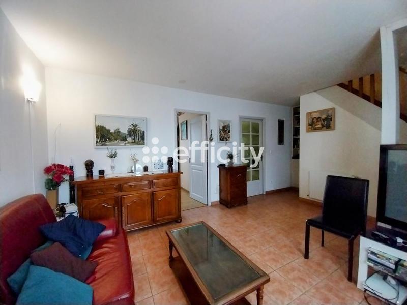 Maison - 85 m² - 6 pièces