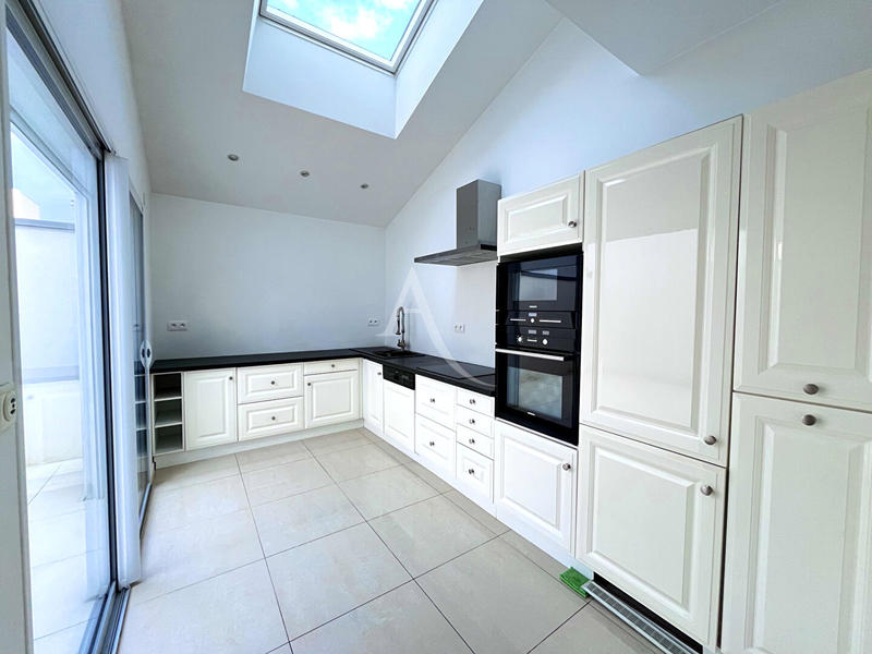 Maison - 101 m² - 4 pièces