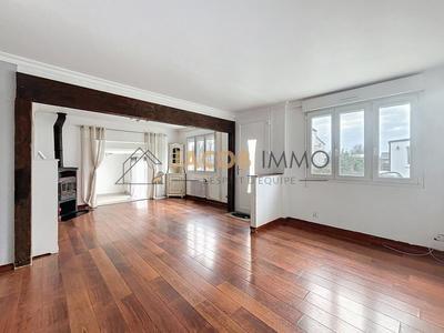 Maison - 142 m² - 6 pièces