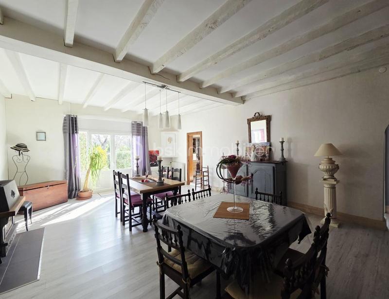 Maison - 186 m² - 8 pièces