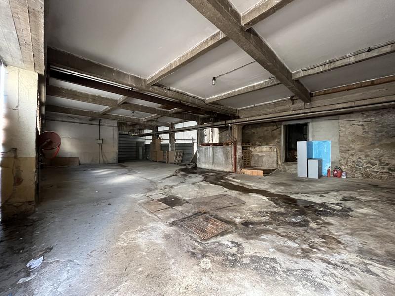 Entrepôt - 220 m²