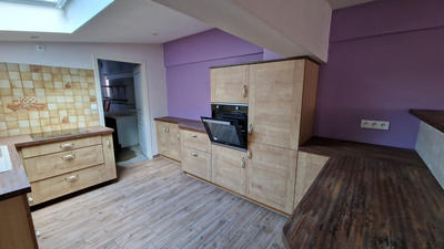 Maison - 240 m² - 8 pièces