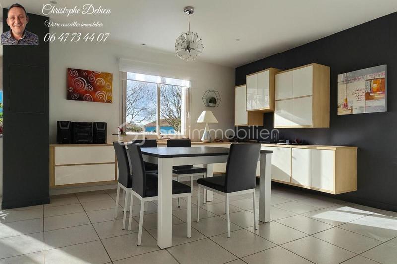 Maison traditionnelle - 148 m² - 7 pièces