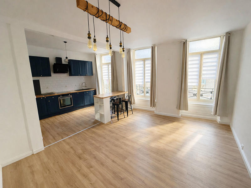 Appartement - 93 m² - 4 pièces