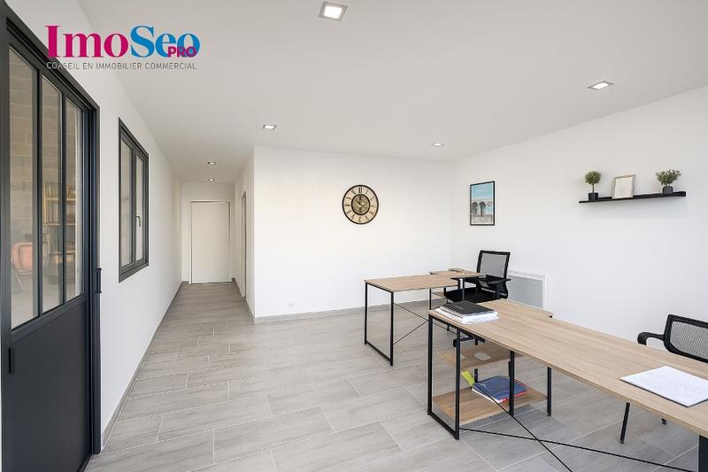 Local d'activité / Entrepôt - 163 m²