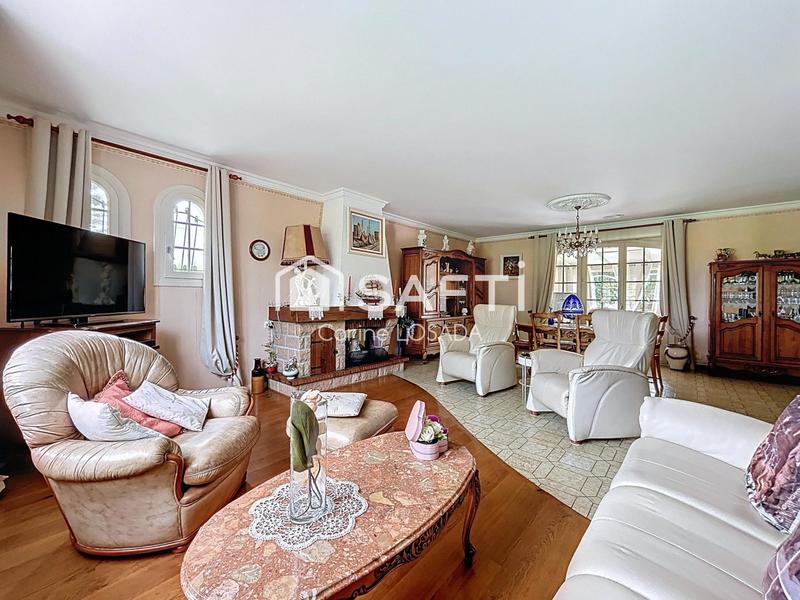 Maison - 174 m² - 7 pièces