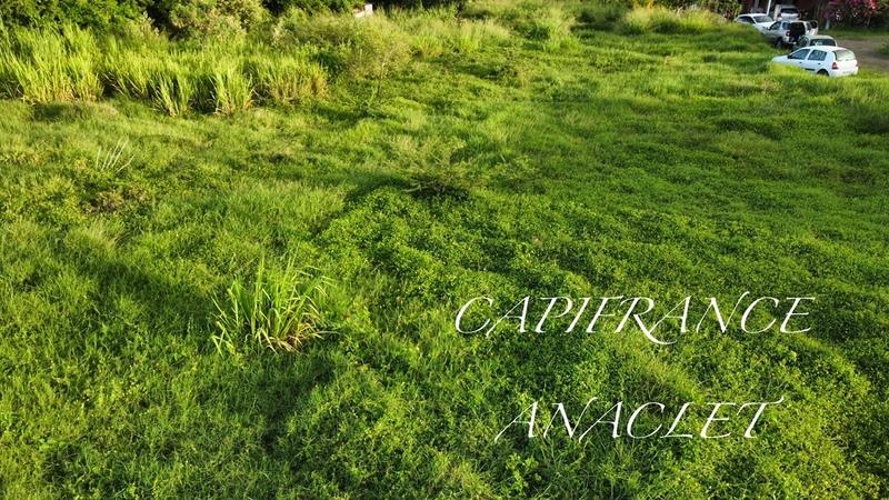 Terrain constructible - 698 m²