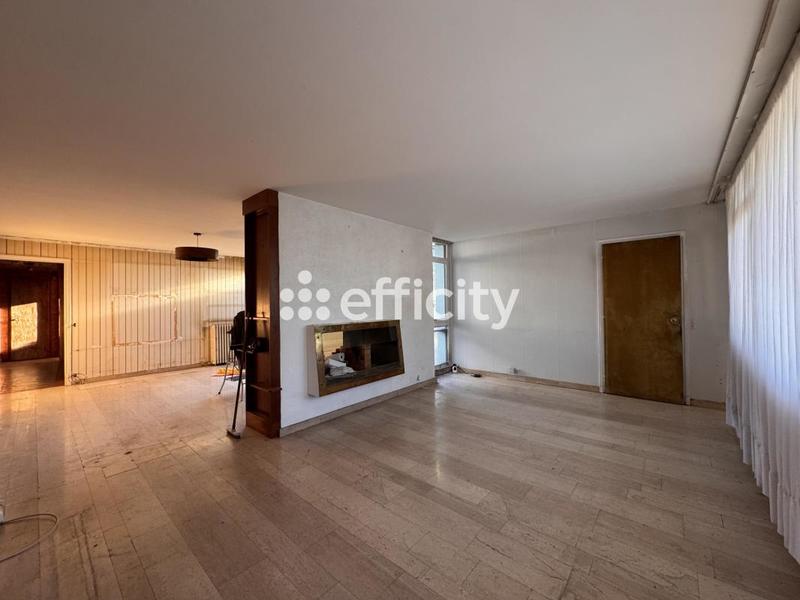 Maison - 142 m² - 10 pièces