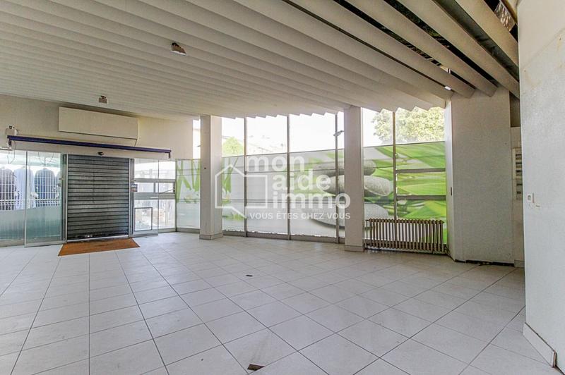 Local commercial - 148 m² - 3 pièces