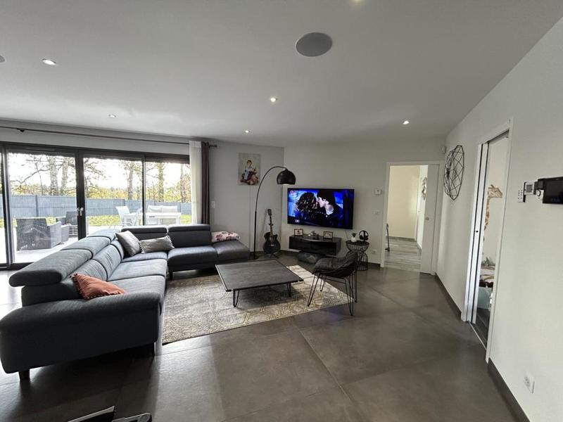 Maison - 160 m² - 6 pièces