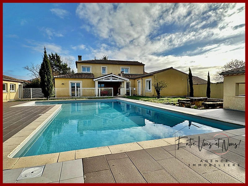 Maison contemporaine - 250 m² - 8 pièces