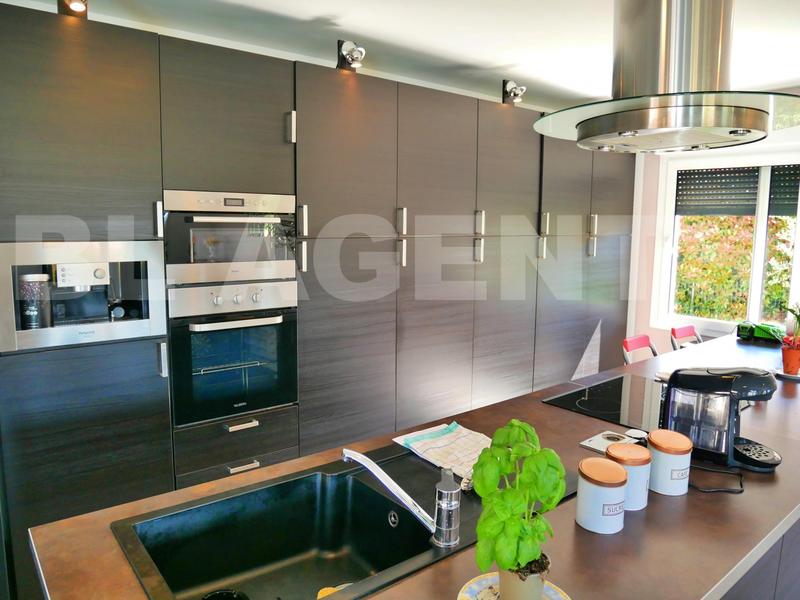 Maison - 186 m² - 4 pièces