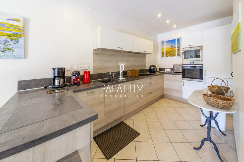 Appartement - 102 m² - 4 pièces