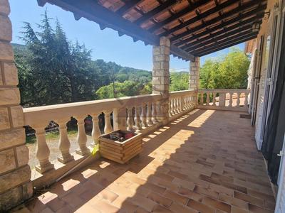 Maison - 144 m² - 7 pièces