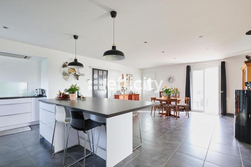 Villa - 111 m² - 4 pièces