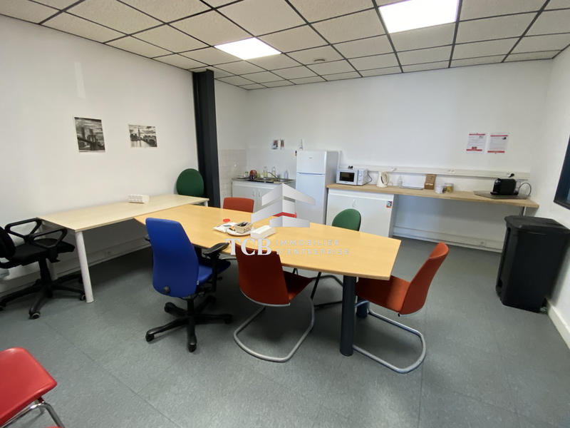 Local d'activités - 564 m²