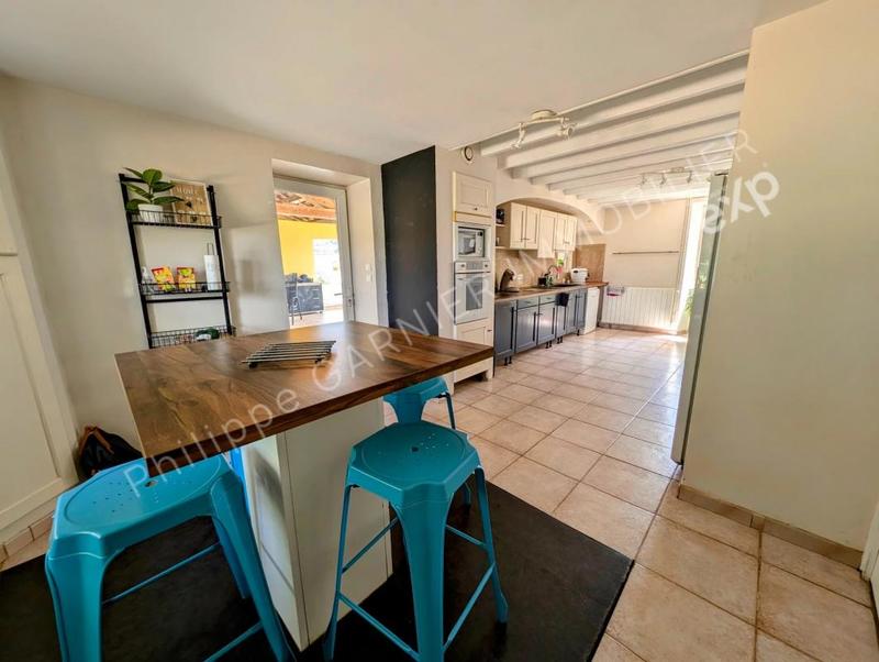 Maison - 180 m² - 7 pièces