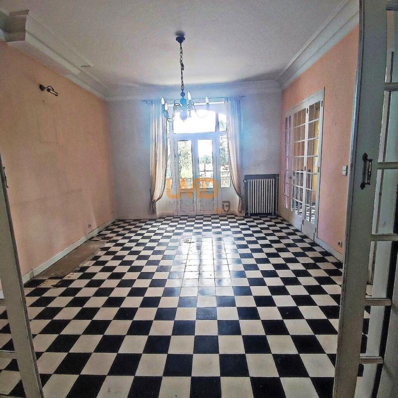 Maison - 188 m² - 8 pièces