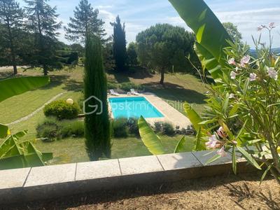 Maison en pierre - 230 m² - 7 pièces