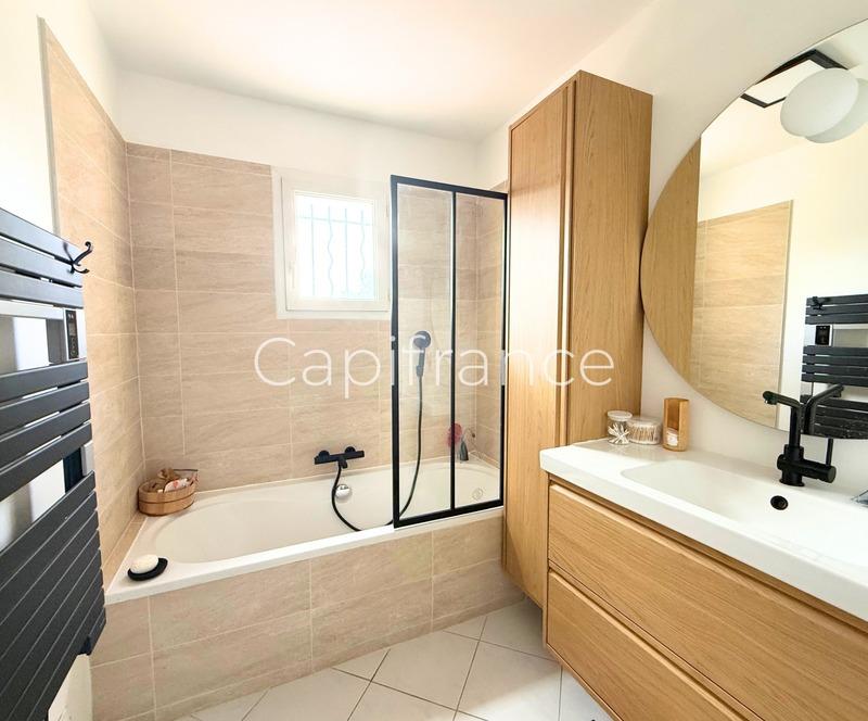 Maison - 165 m² - 6 pièces