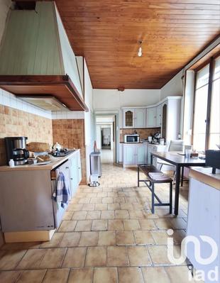 Maison - 238 m² - 6 pièces