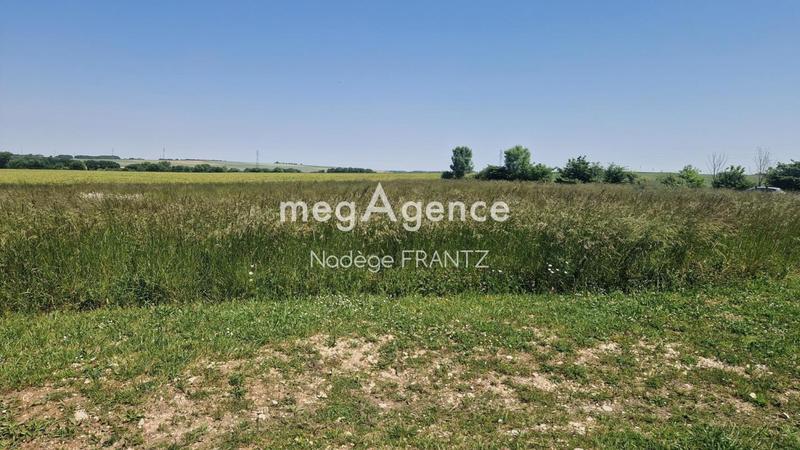 Terrain constructible - 852 m²