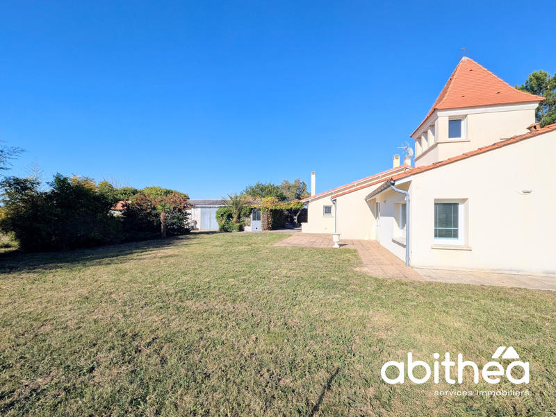 Maison - 180 m² - 8 pièces