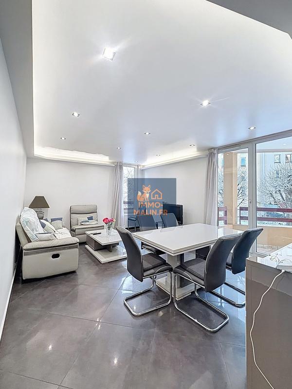 Appartement - 80 m² - 4 pièces