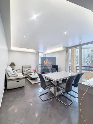 Appartement - 80 m² - 4 pièces