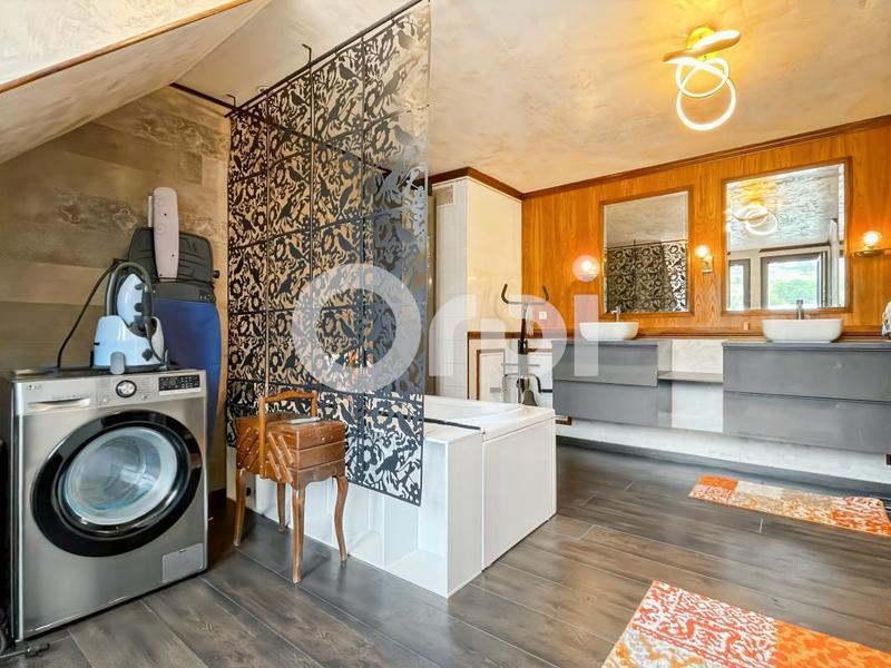 Appartement - 152 m² - 4 pièces