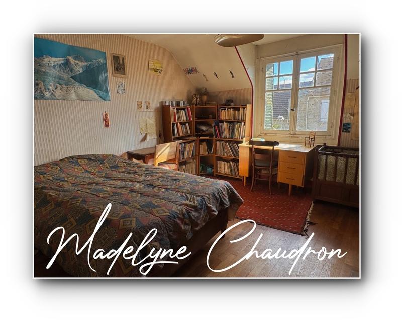 Maison - 298 m² - 9 pièces