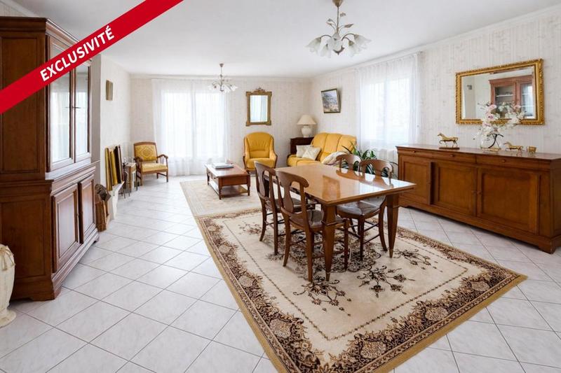 Maison traditionnelle - 148 m² - 5 pièces