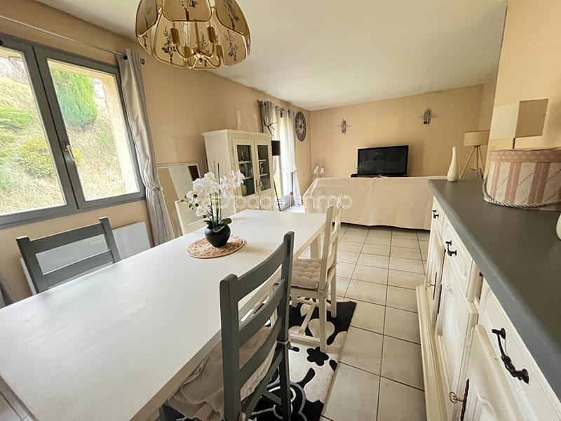 Maison - 102 m² - 5 pièces