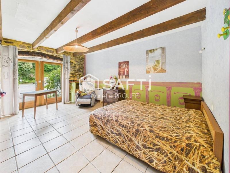 Maison - 228 m² - 9 pièces