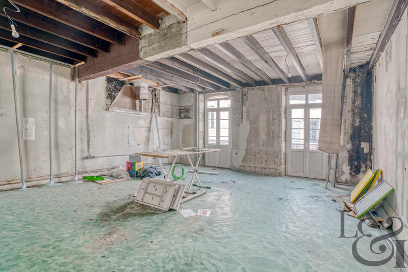 Maison - 210 m² - 8 pièces