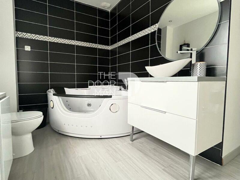 Maison - 97 m² - 4 pièces