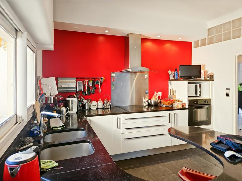 Maison - 204 m² - 7 pièces