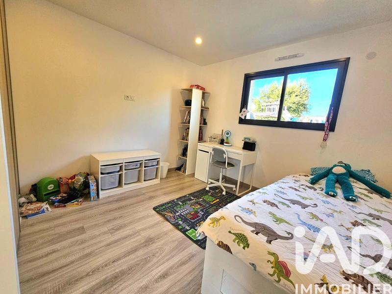 Maison - 180 m² - 5 pièces