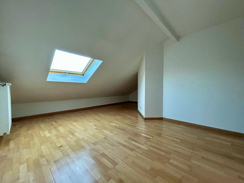 Appartement - 100 m² - 5 pièces