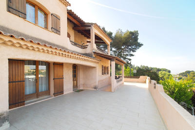 Maison - 190 m² - 5 pièces