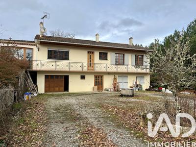 Maison - 138 m² - 5 pièces