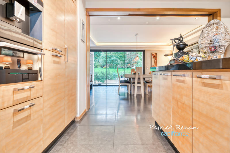 Maison - 439 m² - 8 pièces