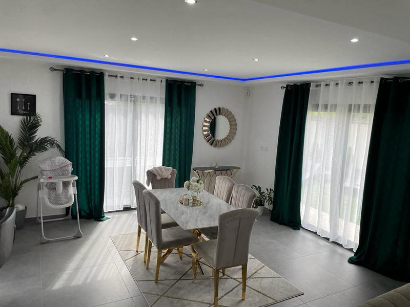 Maison - 152 m² - 7 pièces